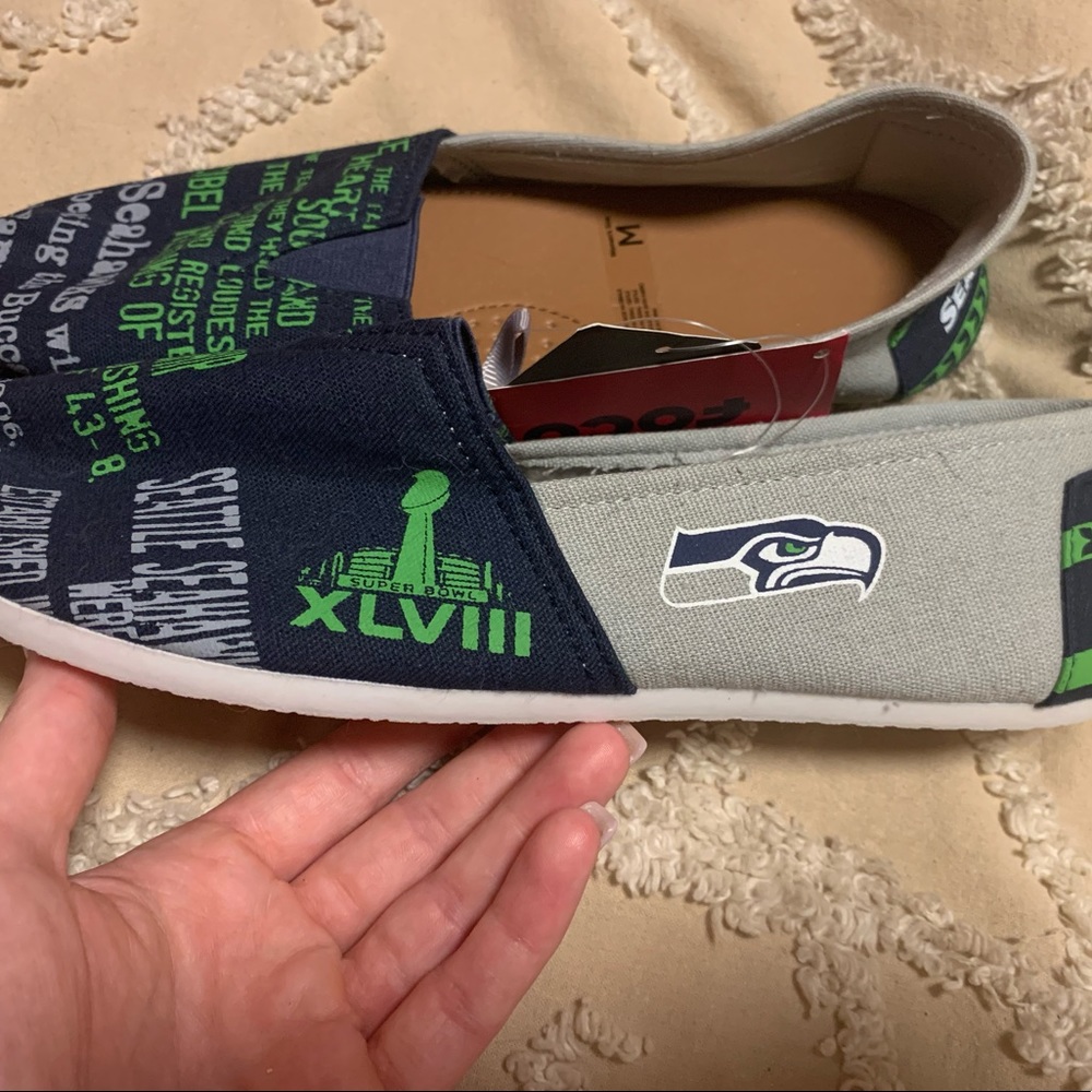 Seahawk flats toms style NWT